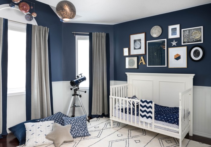 How to decorate blue boy bedroom wall