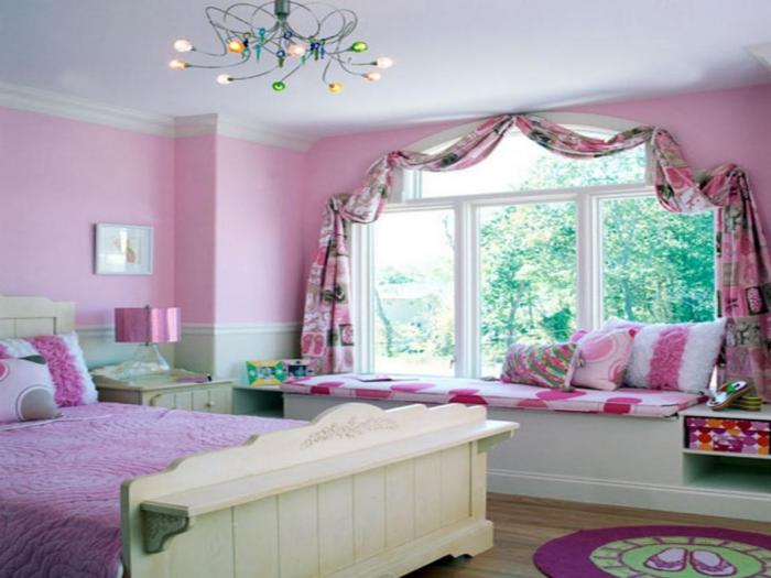 How to decorate a girl's bedroom