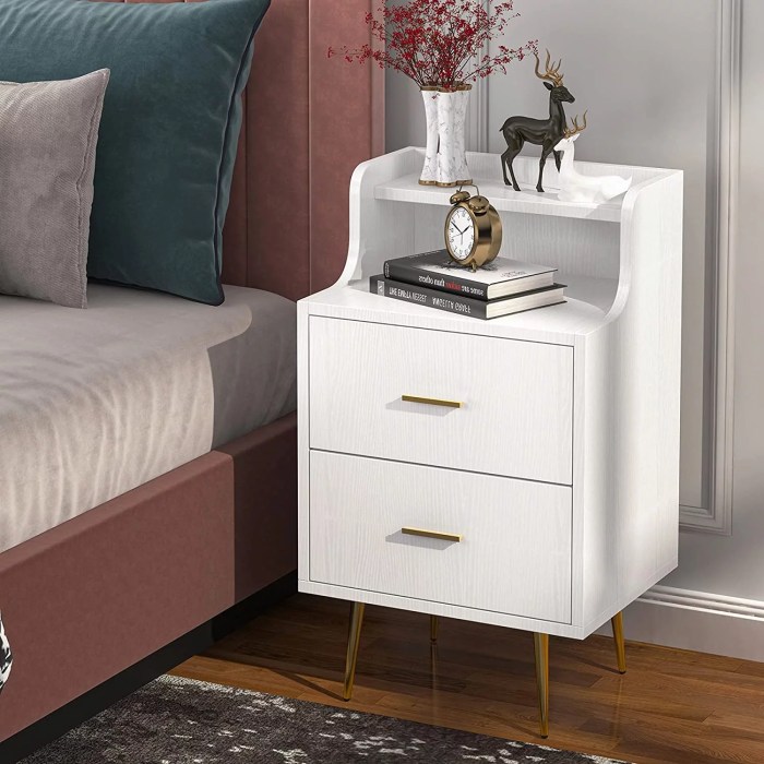 How to decorate bedroom side table