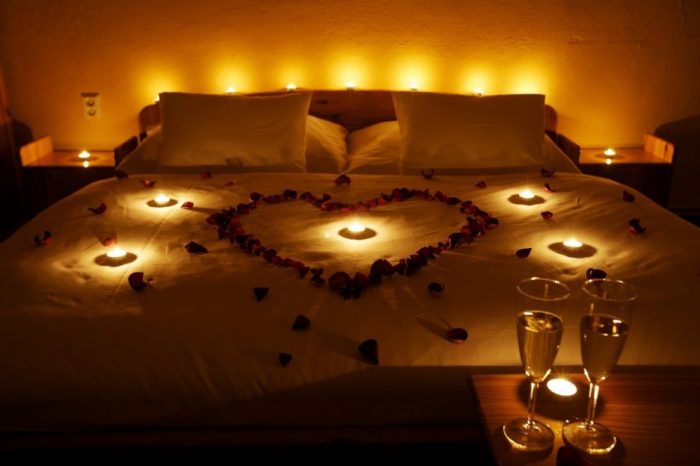 How to decorate bedroom with candles